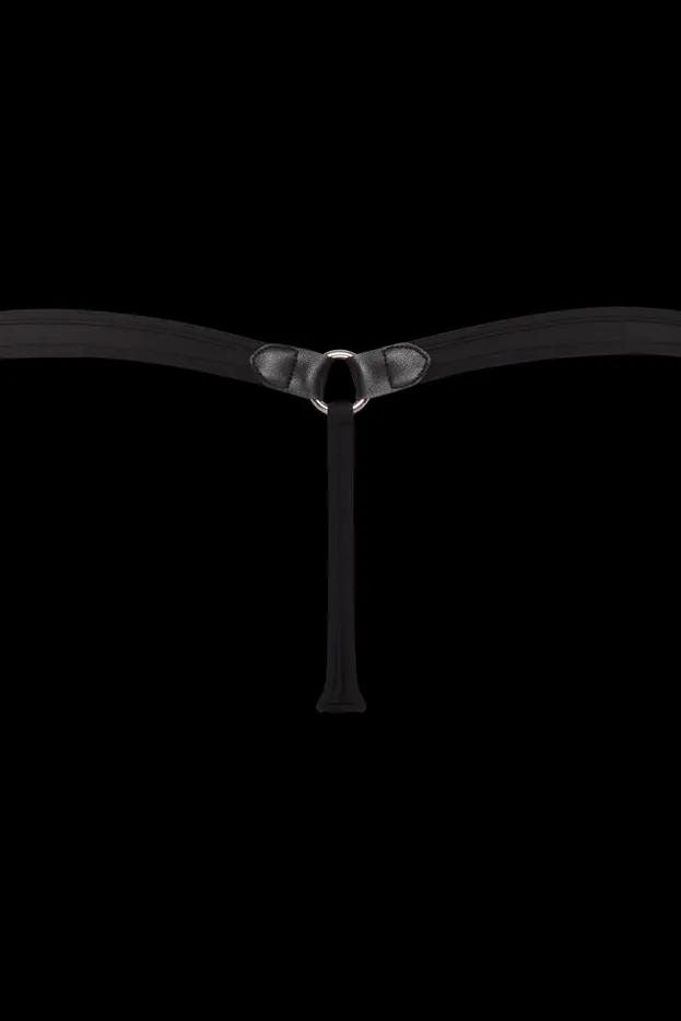 femme-fatale-2-cm-thong