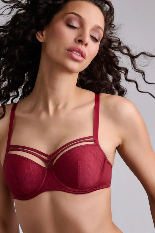 seduction-plunge-balcony-bra