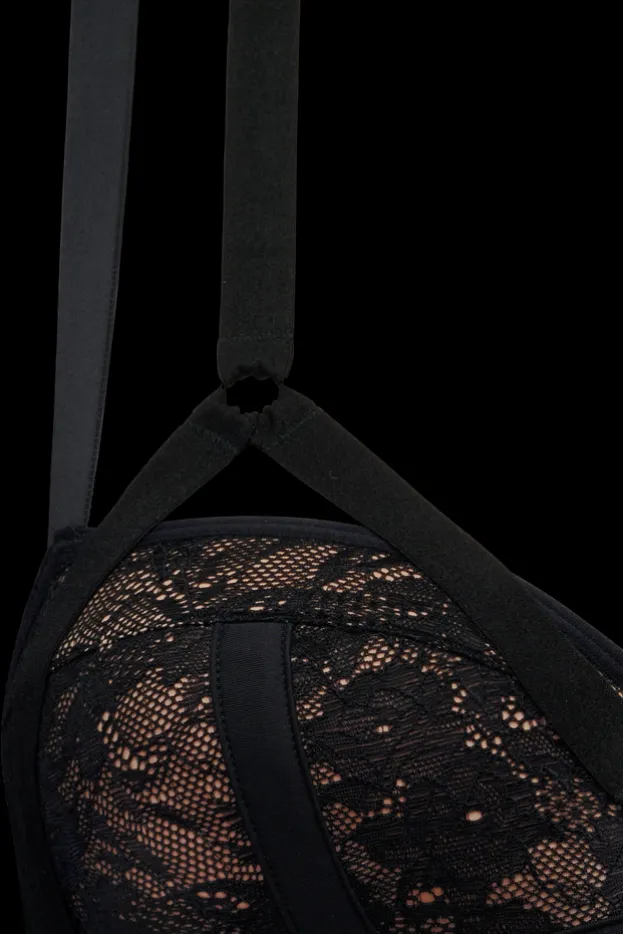 taboo-balcony-bra